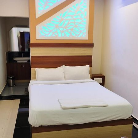 Hotel Krishnakripa Premium Residency à Kochi Extérieur photo