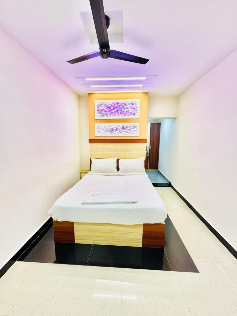 Hotel Krishnakripa Premium Residency à Kochi Chambre photo