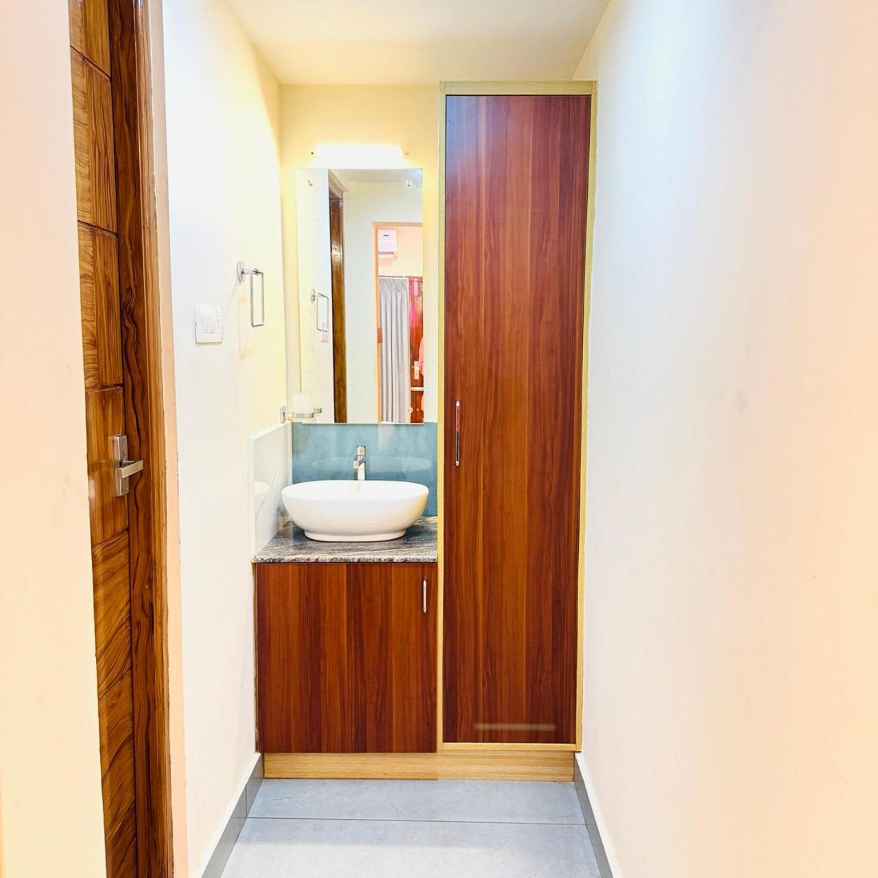 Hotel Krishnakripa Premium Residency à Kochi Extérieur photo